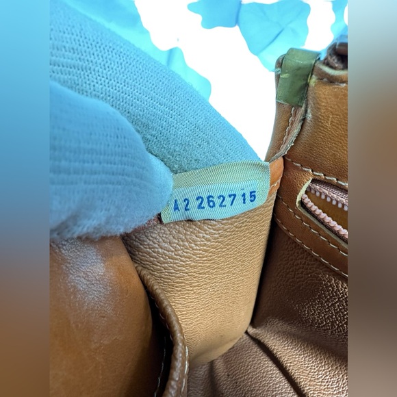 RARE DOONEY & BOURKE ivory two tone leather  crossbody with exterior pockets - Picture 10 of 12